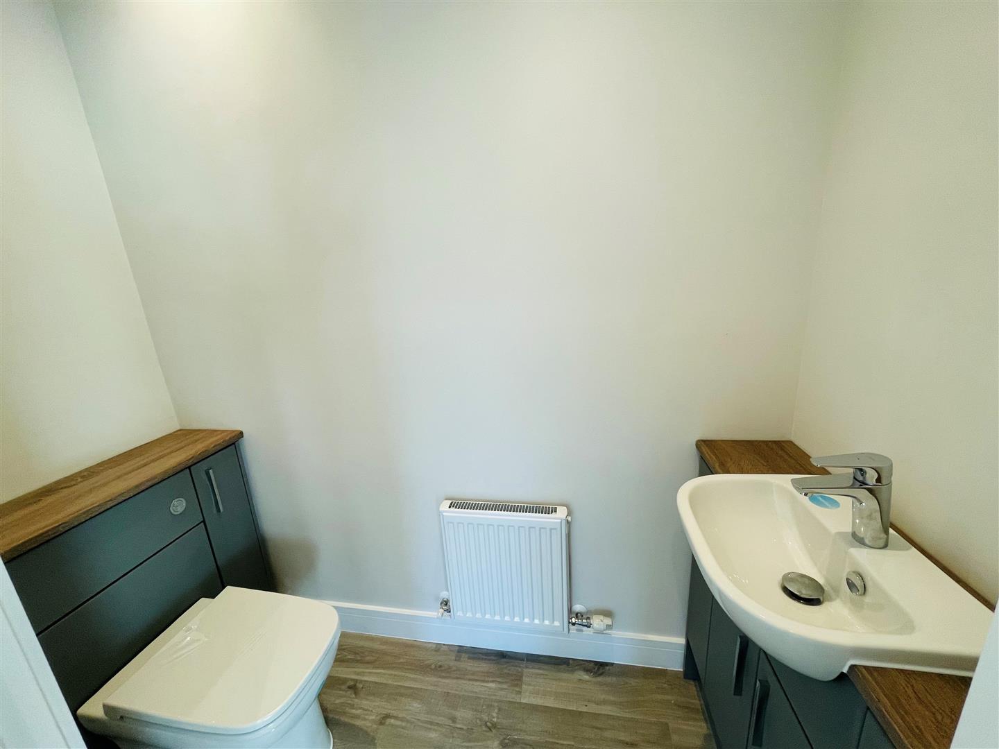 Kenilworth Gardens, Melksham Lock and Key